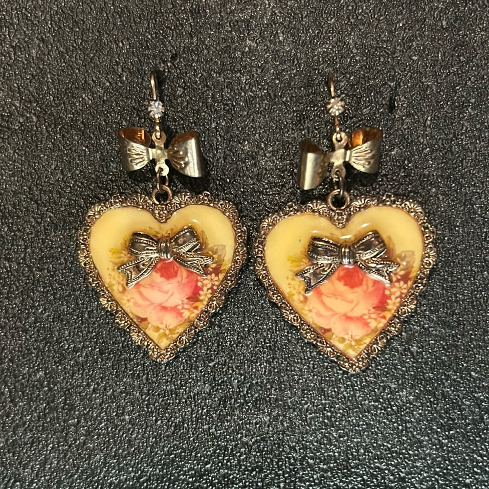 Vintage Betsey Johnson Antique heart earrings with bow